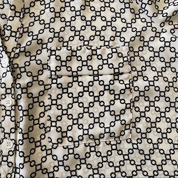 Pleione Long Sleeve Button Down Chain Link Print - Picture 10 of 15